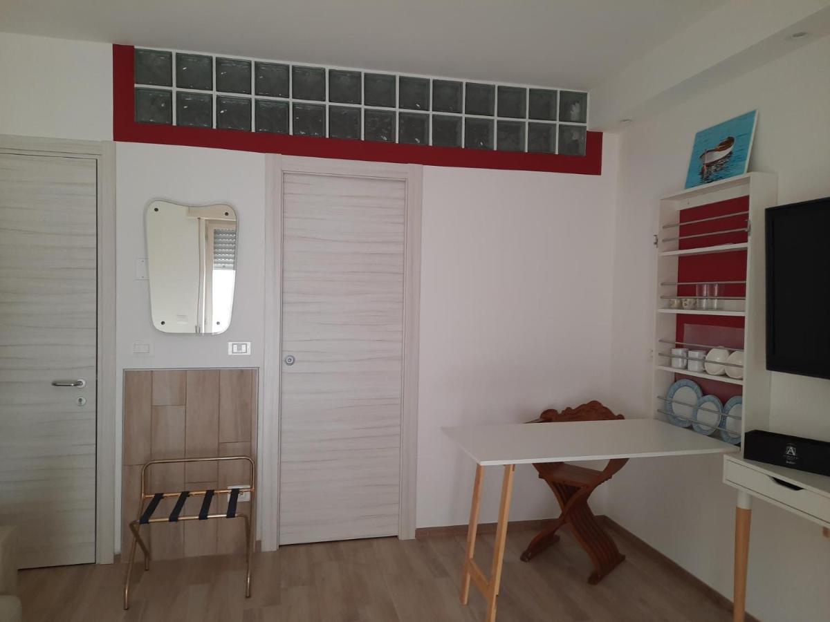Adg Emilia 10 Appartamenti Del Garda Peschiera del Garda Eksteriør bilde