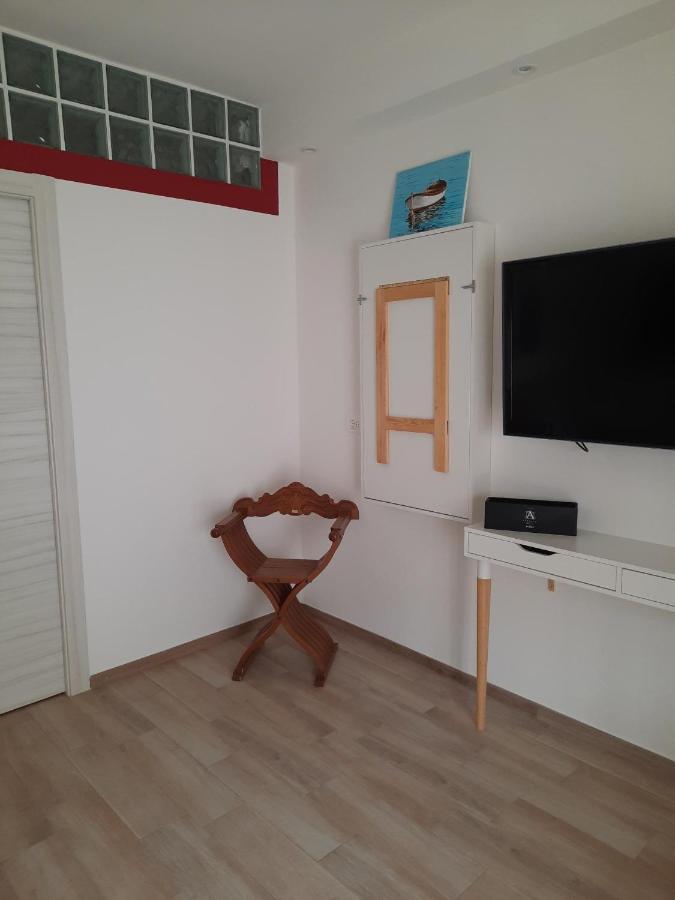 Adg Emilia 10 Appartamenti Del Garda Peschiera del Garda Eksteriør bilde