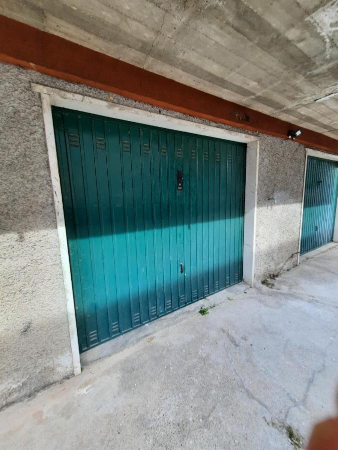 Adg Emilia 10 Appartamenti Del Garda Peschiera del Garda Eksteriør bilde
